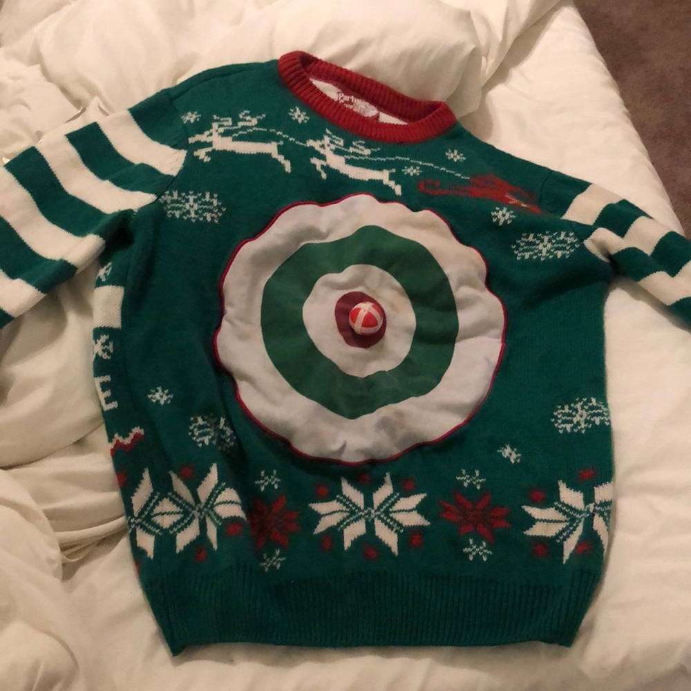 Fun Christmas sweater game!